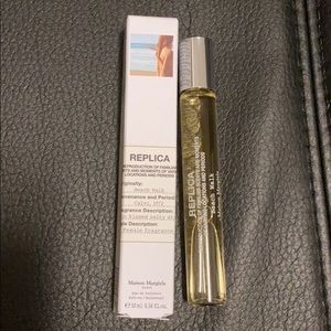 Maison Margiela Paris Replica beach walk roll on